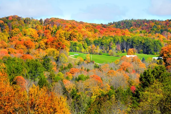 Jesienny krajobraz wsi Vermont — Zdjęcie stockowe