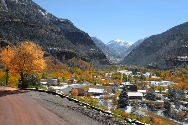 Scenic Ouray city in  Colorado rocky mountains — Stock Photo, Image