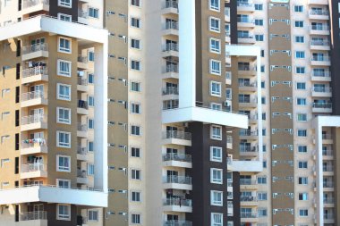 Uzun boylu apartmanın atış kapatmak