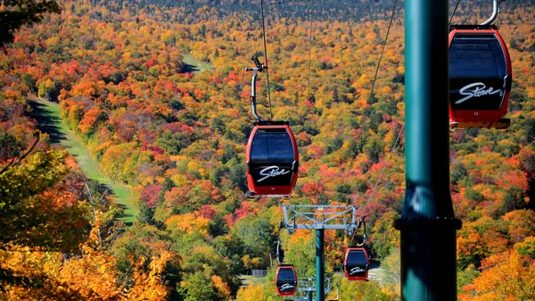 Pistas Esquí Teleféricos Mount Mansfield Cerca Ciudad Stowe Vermont — Foto de Stock