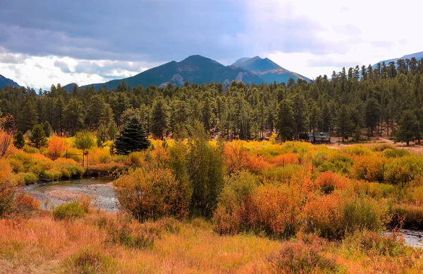 Landschaftlich Reizvolle Moränenparklandschaft Mit Rocky Mountain Nationalpark — Stockfoto