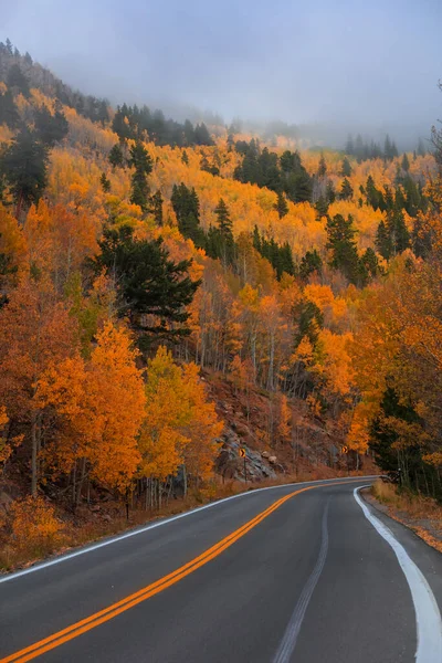 Malownicza Droga Górska Evans Jesienią — Zdjęcie stockowe