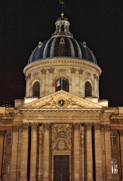 A catedral de Les Invalides à noite. Paris — Fotografia de Stock