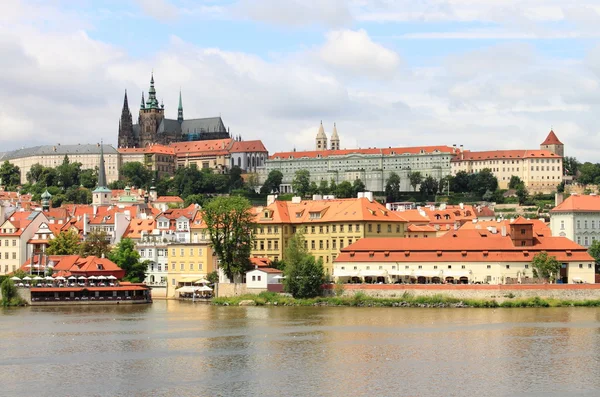 Vista paisagem do Castelo de Praga — Fotografia de Stock