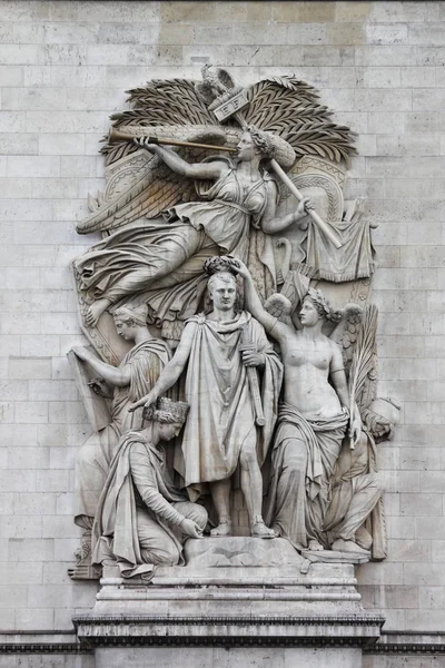 Ornamental sculptures on Arch of Triumph in Paris — Stock Photo, Image