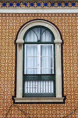 Tipik Portekizce pencere