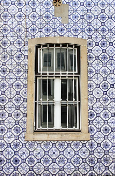 Τυπικό πορτογαλικό παράθυρο — Φωτογραφία Αρχείου
