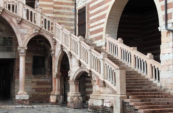 Staircase of reason in Verona — Stock Photo, Image