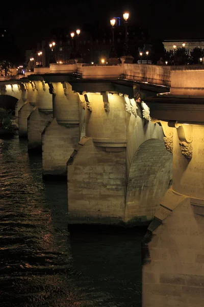 Pont Neuf από τη νύχτα στο Παρίσι — Φωτογραφία Αρχείου