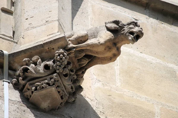 Gargulec w wieży Saint-Jacques — Zdjęcie stockowe