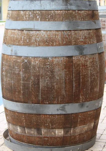 Şarap için kullanılan ahşap varil — Stok fotoğraf