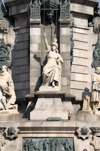 Estatua de Isabel I de Castilla —  Fotos de Stock