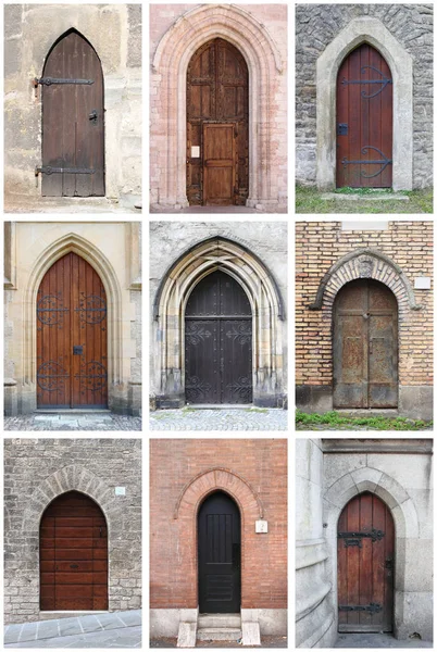 Μεσαιωνική μπροστινές πόρτες με αψίδα lancet — Φωτογραφία Αρχείου