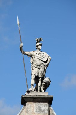 Saint Patrick Dublin kalesinde heykeli