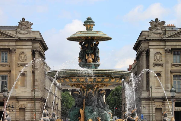 Fontaines de la Concorde v Paříži — Stock fotografie