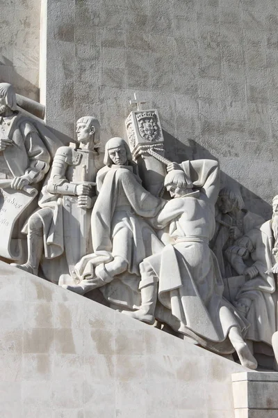 Памятник открытиям в Лиссабоне — стоковое фото