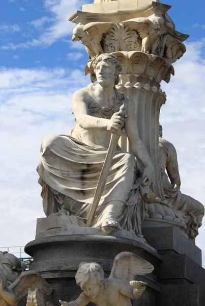 Pallas Athena çeşme detay — Stok fotoğraf