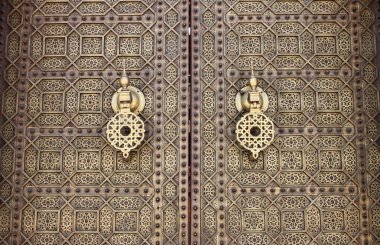 Tipik Arap tarzı kapı kolları