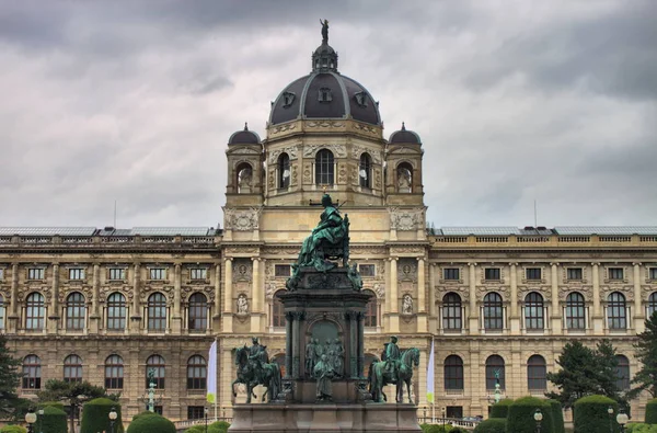 Maria Theresa Monument i Wien — Stockfoto