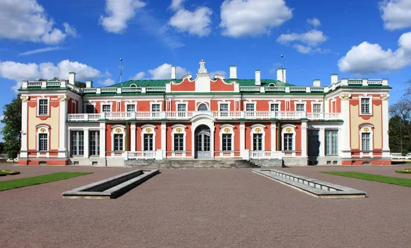 Kadriorg palace i tallinn — Stockfoto