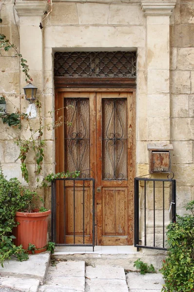 Medieval front door — Stock Photo, Image