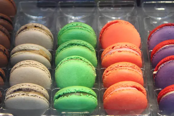 Galletas coloridas de macaron — Foto de Stock