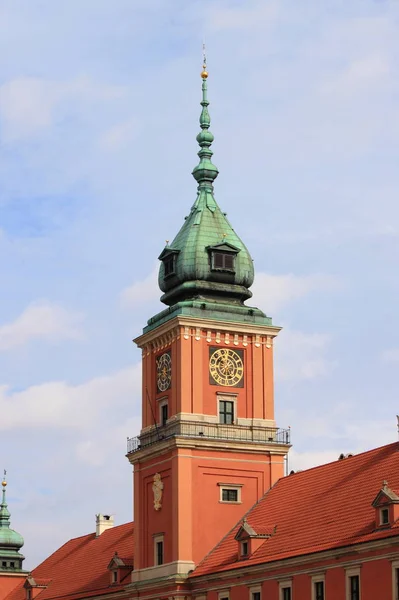 Närbild av Slottstornet i Warszawa — Stockfoto