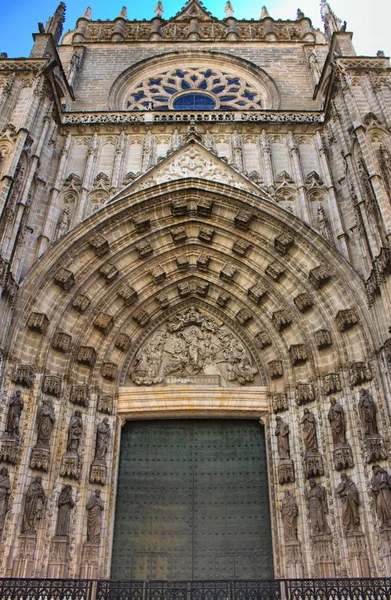Bejárati Ajtó Sevillai Katedrálistól Sevilla Spanyolország — Stock Fotó