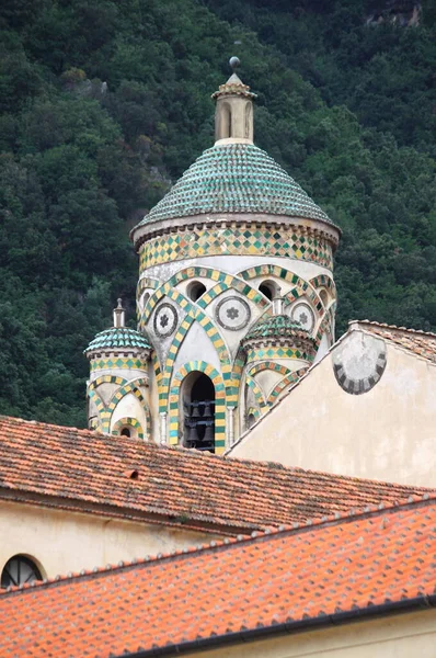 Kupol Över Klocktornet Amalfikatedralen Italien — Stockfoto