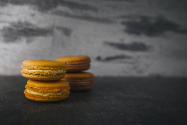 güzel ve renkli Fransızca macaroons veya macaron