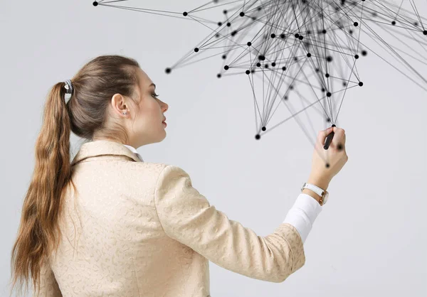 Världsomspännande nätverk eller trådlöst internet anslutning futuristiska koncept. Kvinna som arbetar med länkade prickar. — Stockfoto