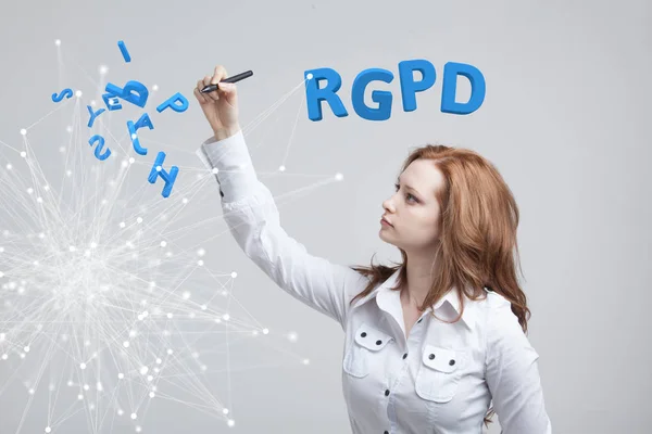 Gdpr の Rgpd、スペイン語、フランス語、イタリア語のバージョン: Reglamento 一般・ デ ・ Proteccion ・ デ ・ datos。一般的なデータ保護規制。若い女性の情報を扱う. — ストック写真