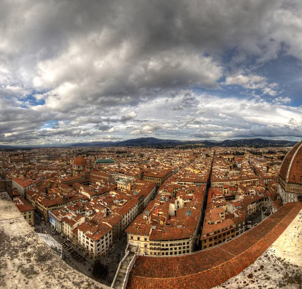 Vista panorâmica (Norte) do campanário de Santa Maria dell Fiore, Duomo Florença (Campanila de Giotto ). — Fotografia de Stock