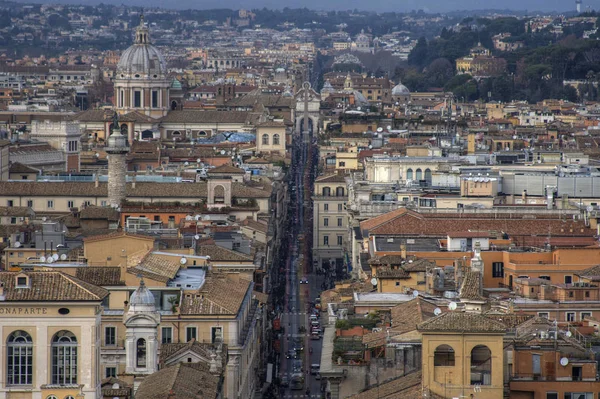 Ptačí pohled na Via del Corso z Monumento Nazionale Vittorio Emanuele Ii. Řím, Itálie. Ledna, 2014. — Stock fotografie