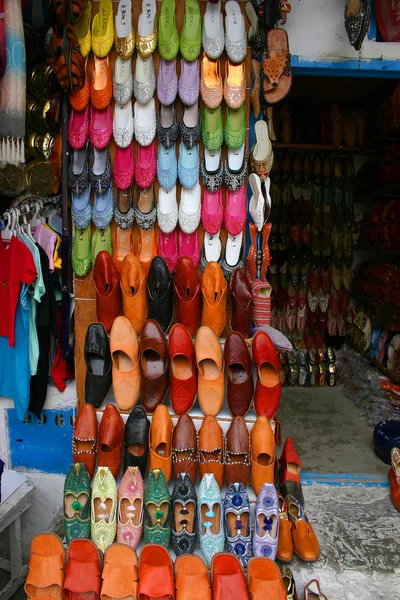 Uma lembrança típica no mercado de pulgas em Sidi Bou Said, Tunísia. Junho, 2006 — Fotografia de Stock