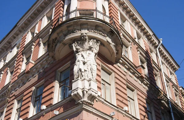 Architectural details of buildings on Nevsky Prospect St. Petersburg, Russia — Stock Photo, Image