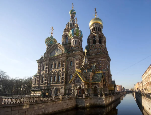 La Iglesia del Salvador sobre la Sangre derramada San Petersburgo Rusia. Iglesia fue construida en 1883-1907 . — Foto de Stock