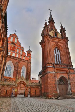 Vilnius, Litvanya: St Anne's Kilisesi ve Bernardine Kilisesi 