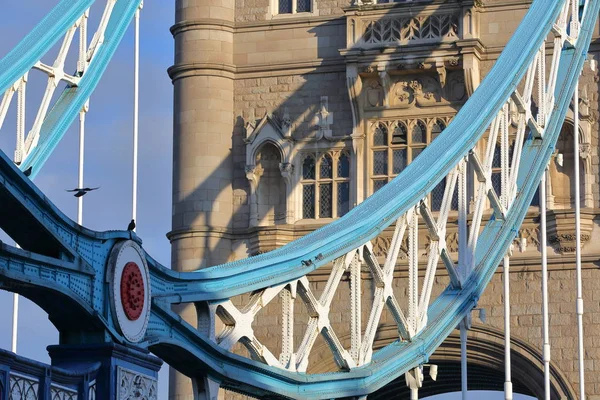 LONDRES, Reino Unido: Detalle de la arquitectura del Puente de la Torre —  Fotos de Stock