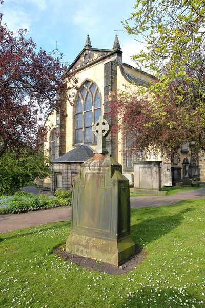 Edinburgh, schottland - 8. Mai 2016: greyfriars kirkyard — Stockfoto