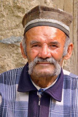 Sentyab, Özbekistan - 14 Mayıs 2011: Portre bir Özbek çiftçinin Sentyab Köyü