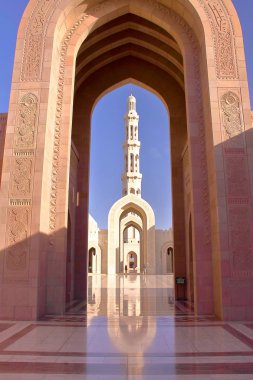 Muscat, Umman: Sultan Qaboos Ulu Camii ana giriş