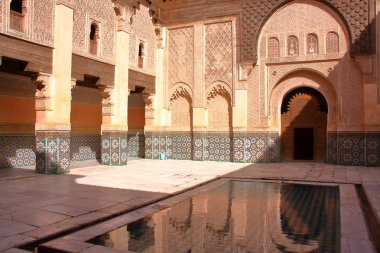 Marrakesh, Morocco: Medreseler Ben Youssef avlusu 