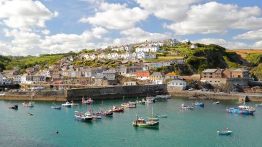 Mevagissey, Cornwall, İngiltere - 20 Mayıs 2015: Mevagissey balıkçı limanı 