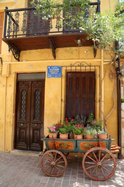 Hanya, Girit - 30 Mayıs 2014: Renkli bir Venedik cephe Old Town