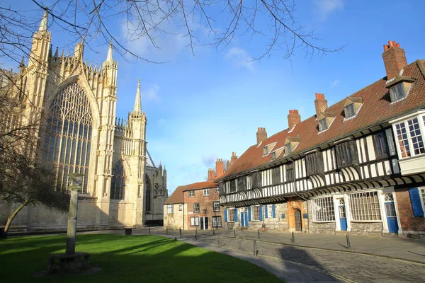 York, England: The Minster och St William's college — Stockfoto