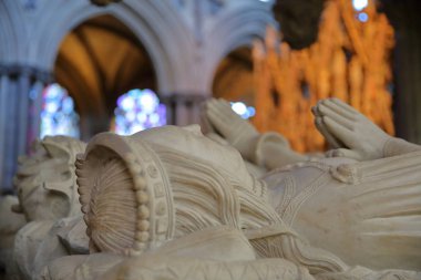 Ely, İngiltere - 26 Mayıs 2017: Papaz Katedrali mezar, John Tiptoft'ın eşi iç
