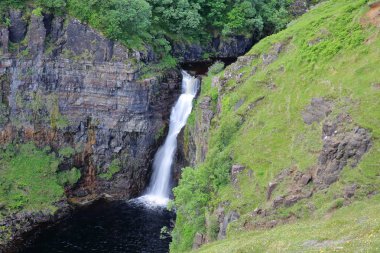Trotternish Yarımadası, Isle of Skye, Highlands, İskoçya, İngiltere'de Lealt düşüyor