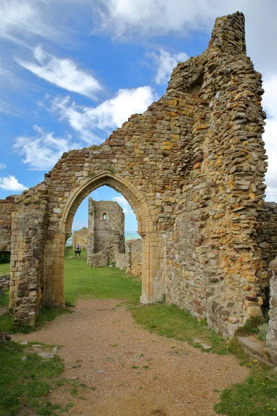 Χάστινγκς, Ηνωμένο Βασίλειο - 23 Ιουλίου 2017: Τα ερείπια του κάστρου του Hastings στο Ανατολικό Σάσεξ — Φωτογραφία Αρχείου