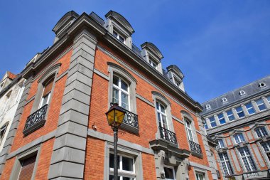 Eski kasaba Boulogne sur Mer, Cote d'Opale, Pas de Calais, Hauts de France renkli Cephe Sistemleri 